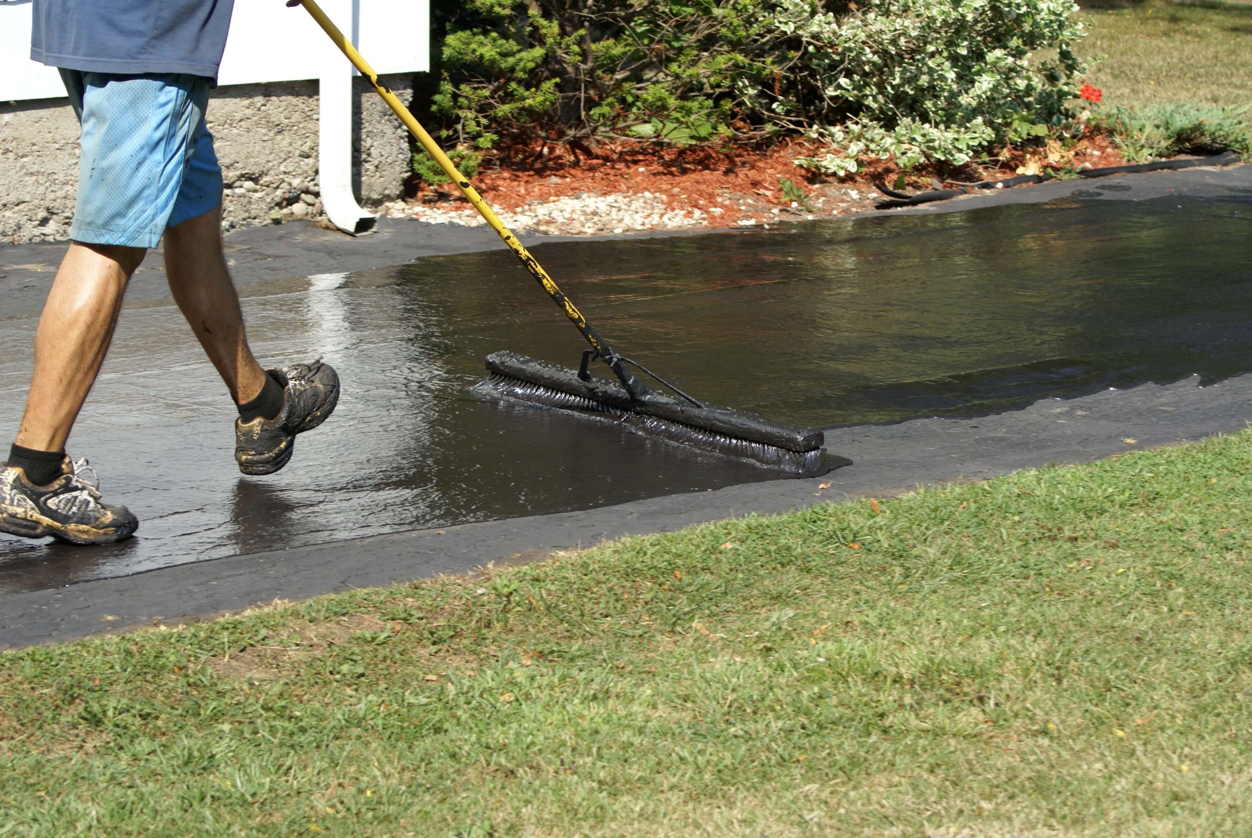 Asphalt driveway cost